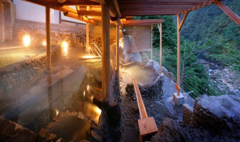 まるのじブログ | 無限城のモデル?旅館「大川荘」の予約や日帰り情報を徹底解説 会津芦ノ牧温泉 大川荘 公式より